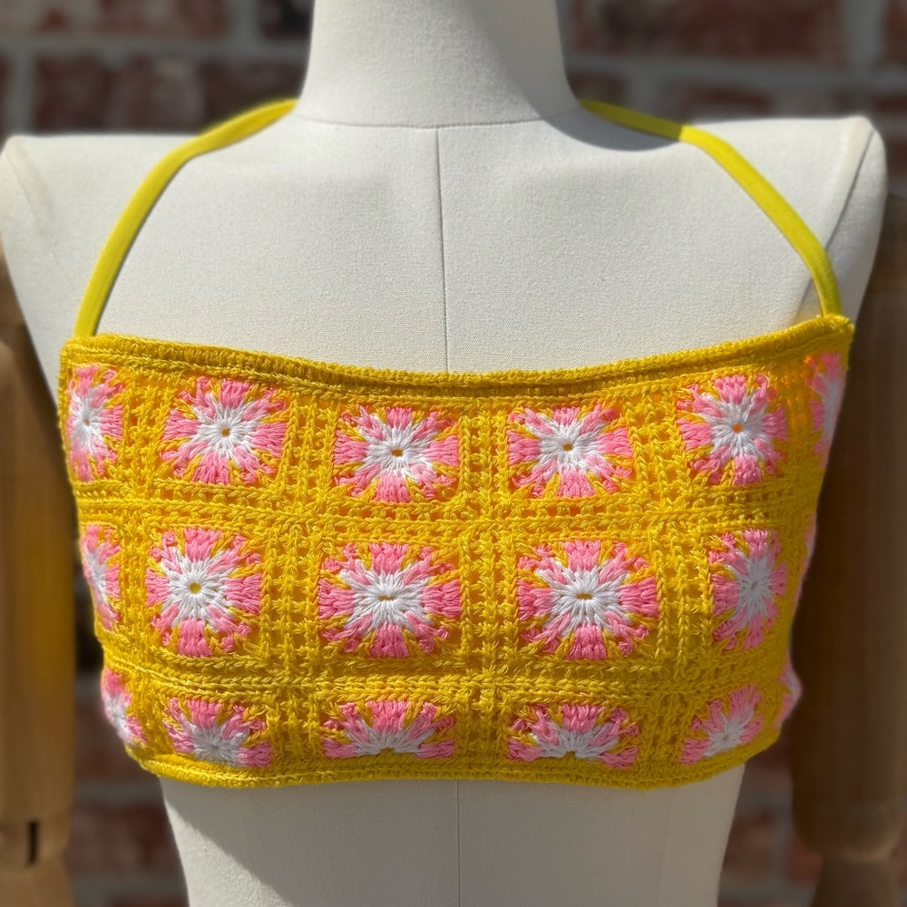 Yellow Crocheted 🧶 Floral Crop Top / XS / Excellent condition - Picture 1 of 9